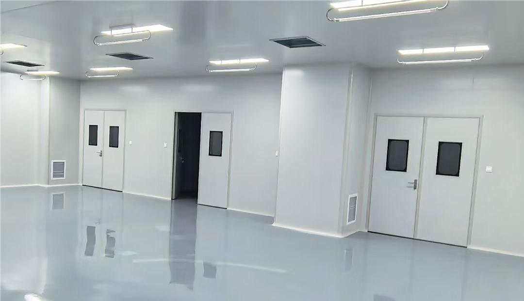 恒温恒湿电子净化车间：光学器件生产的超洁净环境构建